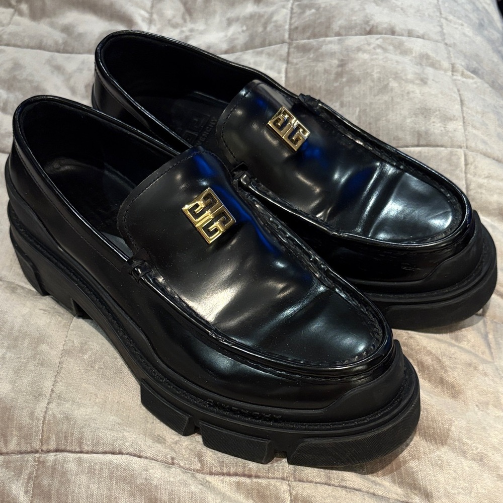 listing-status-banner